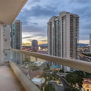  Apartment Stunning Four Bedroom Fully Professionally Remodeled